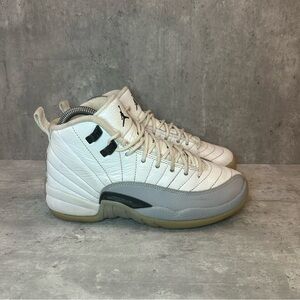 Nike Air Jordan 12 Retro Sneakers 510815-108 Womens sz 6 - grey/white
